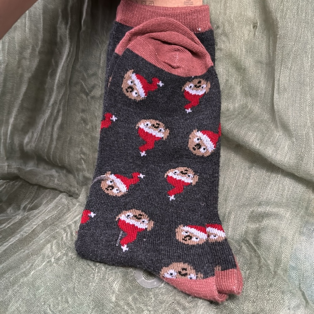 Quit Elfing Around Men’s Socks NWT - Picture 2 of 2